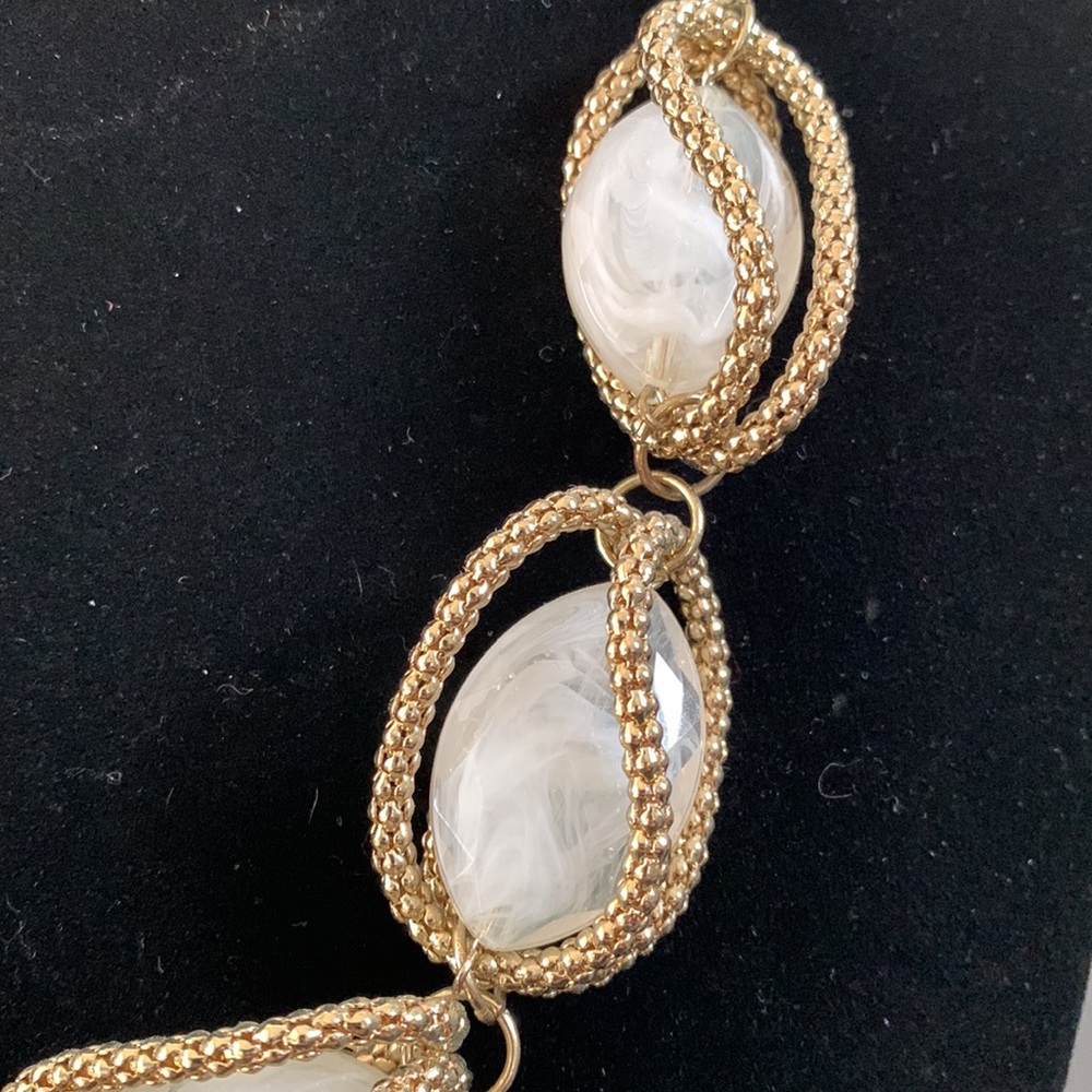 Melanie Lyne beaded necklace - Picture 8 of 10